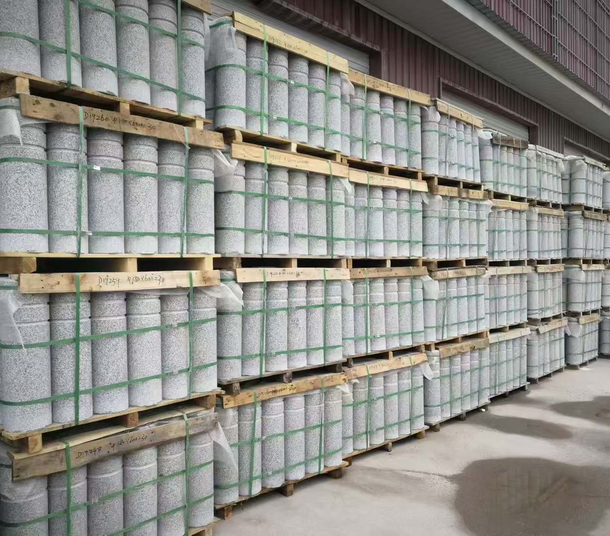 宣城 芝麻白挡车柱、阻车桩、隔离柱