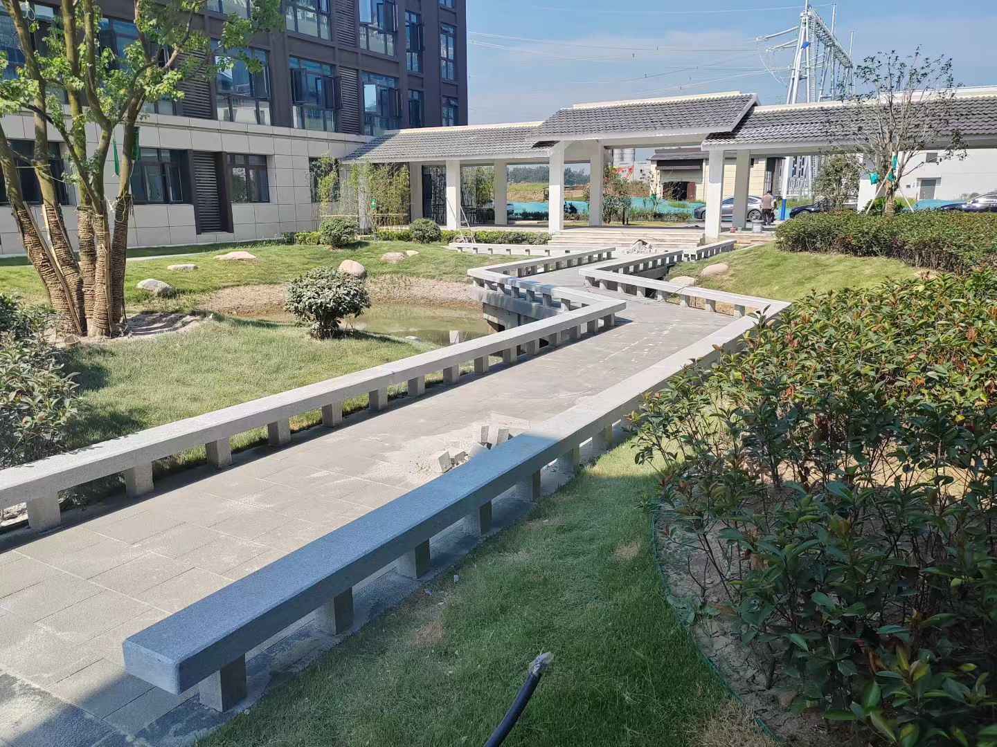 宣城 芝麻灰小区坐凳&栏杆安装效果